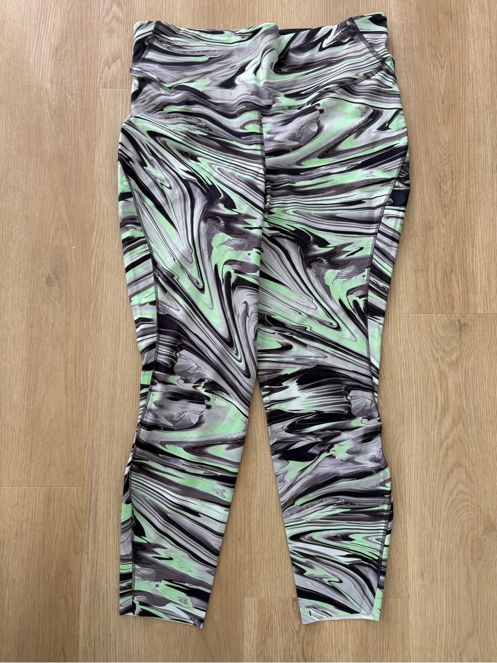 lululemon base pace high-rise running tight 25” size 14